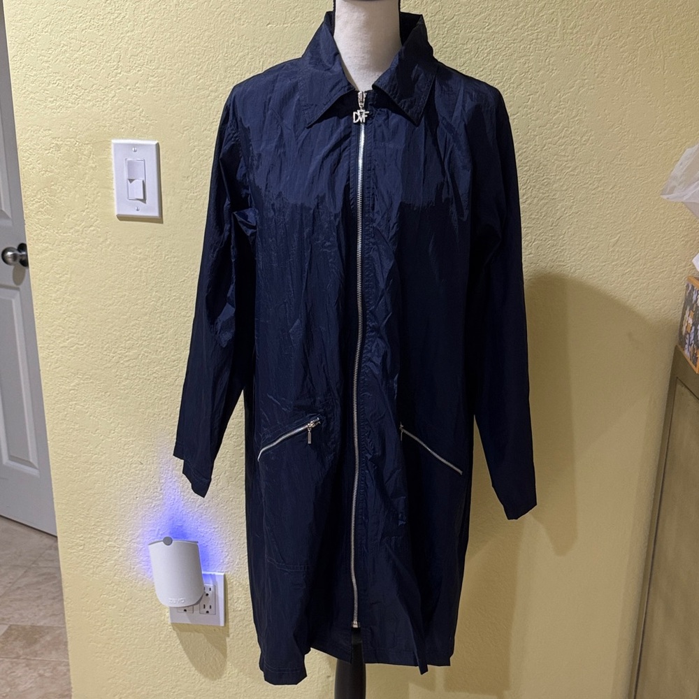 Diane Von Furstenberg the color authority long windbreaker jacket navy size 1X
